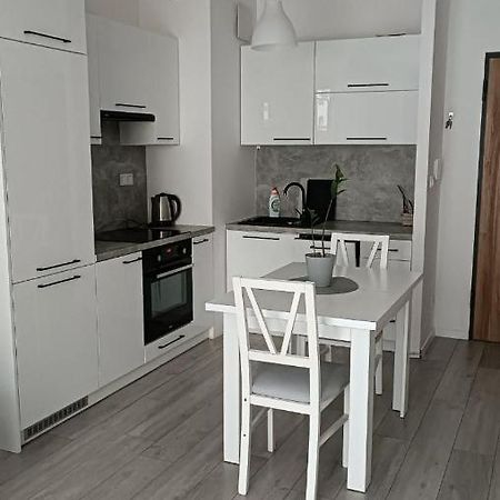 ורשה Apartment Z Ogrodkiem Na Warszawskiej Woli מראה חיצוני תמונה