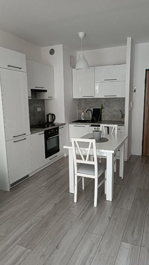 ורשה Apartment Z Ogrodkiem Na Warszawskiej Woli מראה חיצוני תמונה