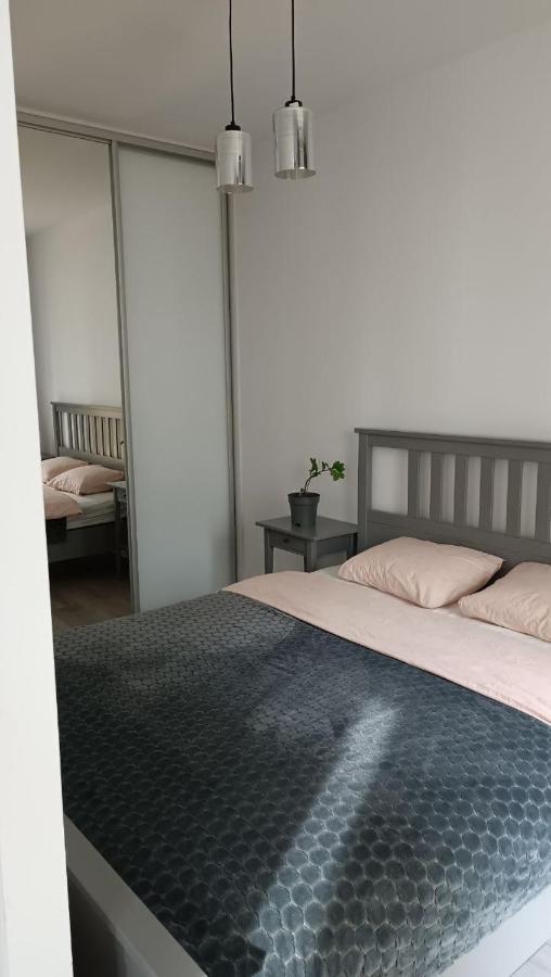 ורשה Apartment Z Ogrodkiem Na Warszawskiej Woli מראה חיצוני תמונה