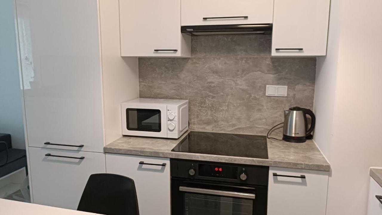 ורשה Apartment Z Ogrodkiem Na Warszawskiej Woli מראה חיצוני תמונה
